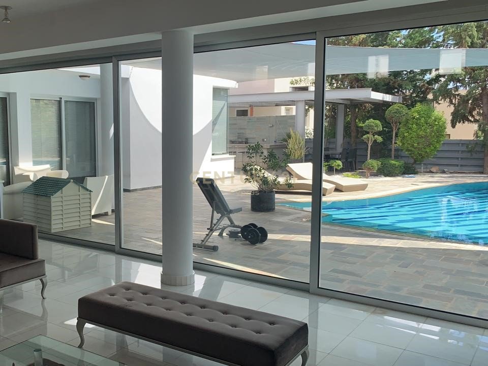 5 bedrooms Villa in Paphos, Cyprus No. 54288