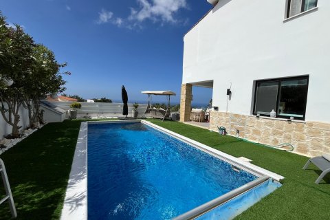 4 bedrooms Villa in Paphos, Cyprus No. 57498