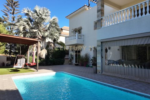 4 bedrooms Villa in Agios Athanasios, Limassol, Cyprus No. 54155