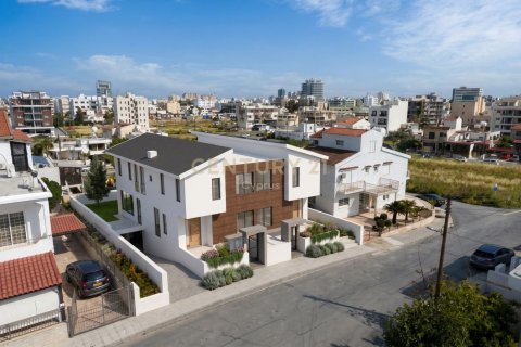 3 bedrooms Villa in Larnaca, Larnaka, Cyprus No. 53521