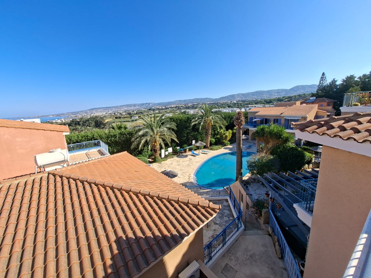 4 bedrooms Villa in Chloraka, Paphos, Cyprus No. 54806