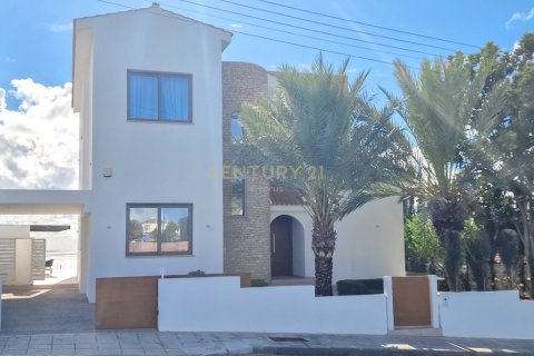 4 bedrooms Villa in Pegeia, Paphos, Cyprus No. 55478