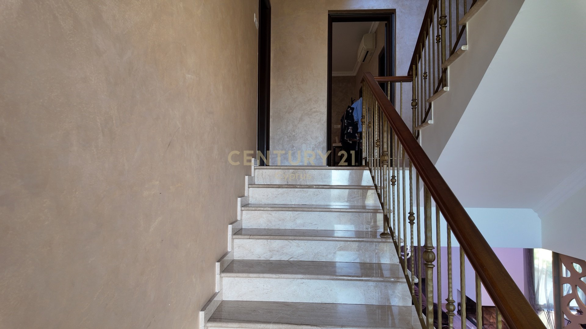 4 bedrooms Villa in Agios Athanasios, Limassol, Cyprus No. 54155