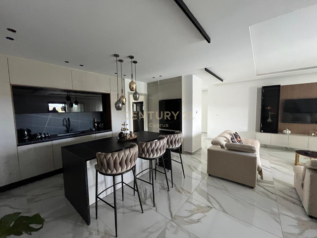 4 bedrooms Villa in Eptagonia, Limassol, Cyprus No. 53480