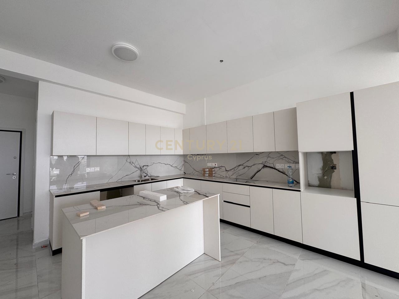 3 dormitorios Apartamento en Germasogeia, Limassol, Chipre No. 53760