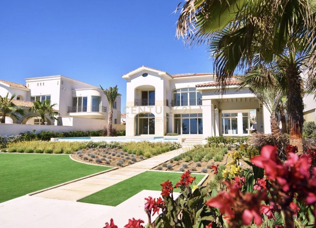 6 bedrooms Villa in Pervolia, Larnaka, Cyprus No. 53509