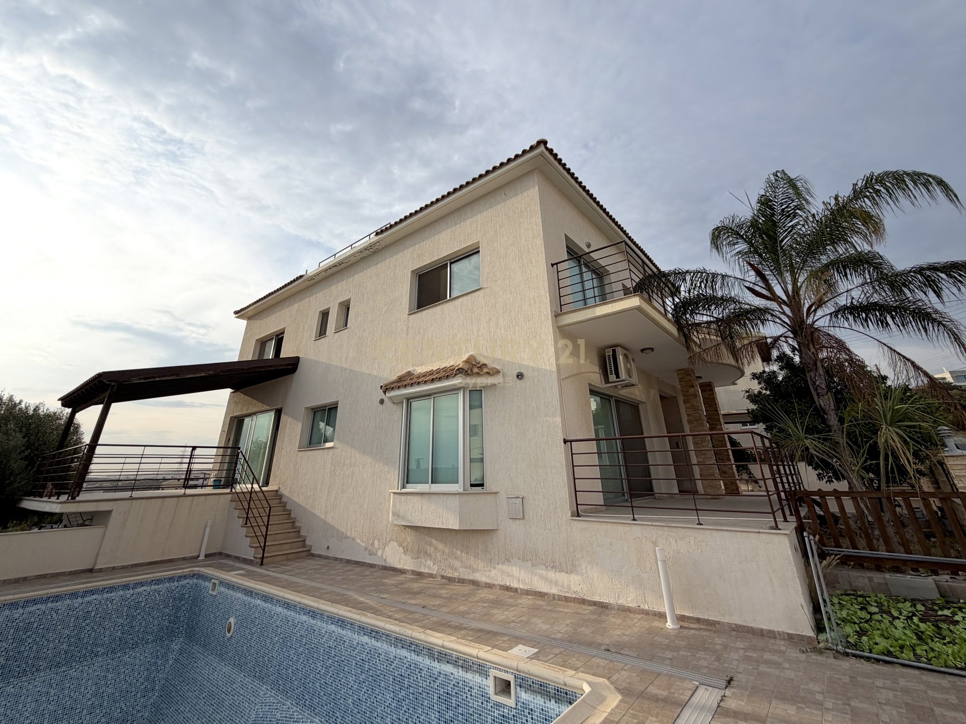 5 bedrooms Villa in Limassol, Cyprus No. 53518
