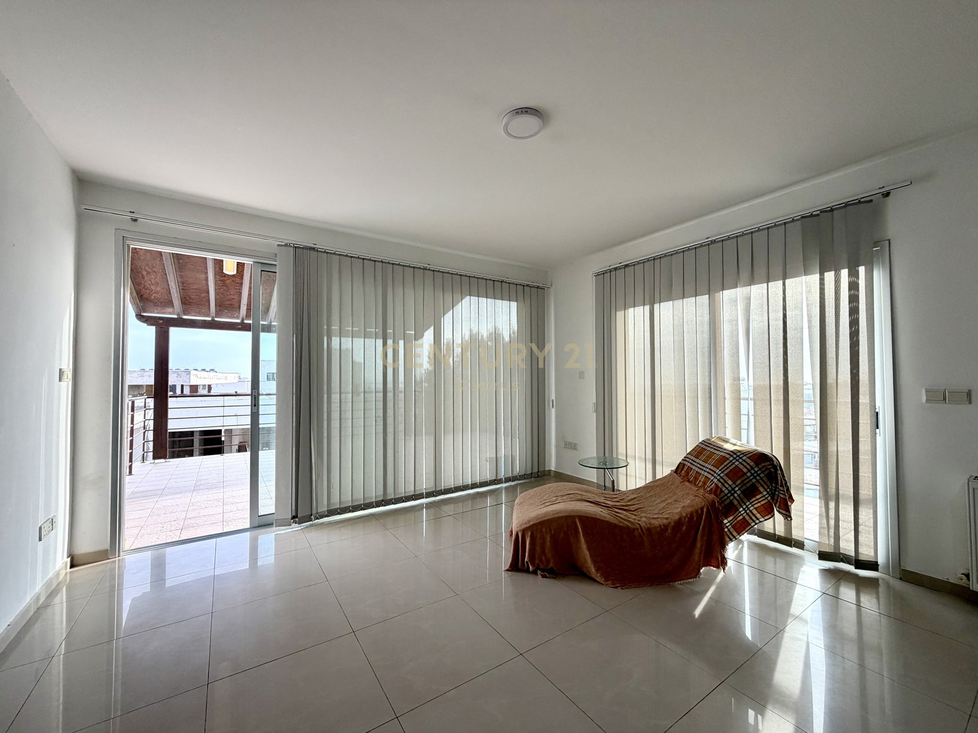 5 bedrooms Villa in Limassol, Cyprus No. 53518