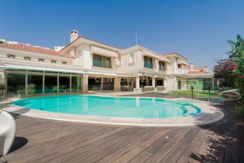 5 dormitorios Villa en Agios Tychonas, Limassol, Chipre No. 56126
