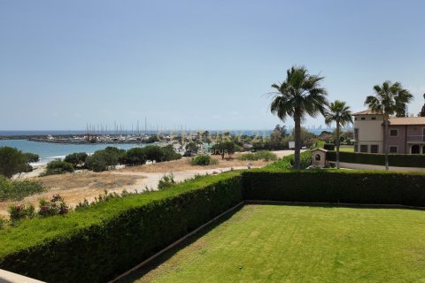 6 bedrooms Villa in Agios Tychonas, Limassol, Cyprus No. 53753