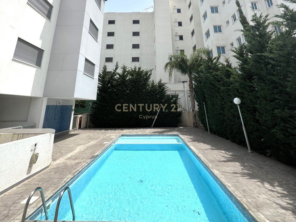 3 dormitorios Apartamento en Germasogeia, Limassol, Chipre No. 53513