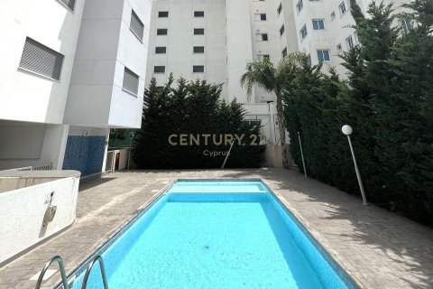 3 dormitorios Apartamento en Germasogeia, Limassol, Chipre No. 53513