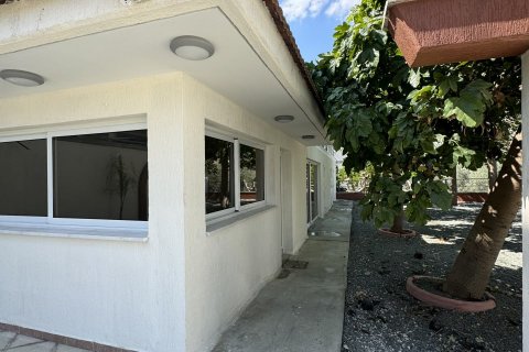 Квартира с 2 спальнями в Гермасойя, Лимасол, Кипр № 37144 13