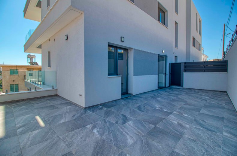 2 bedrooms Apartment in Agios Athanasios, Limassol, Cyprus No. 37140