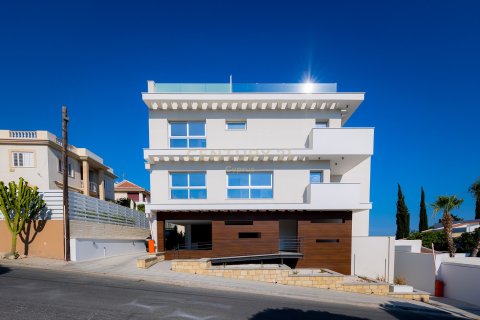 2 bedrooms Apartment in Germasogeia, Limassol, Cyprus No. 55543