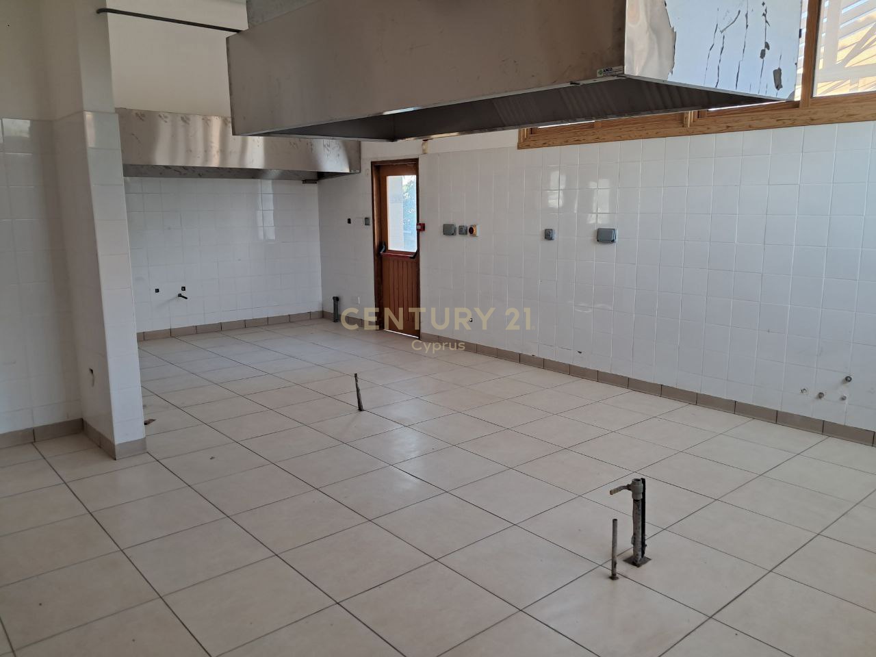 Кафе / ресторан 550м2 в Парамитха, Лимасол, Кипр № 53657