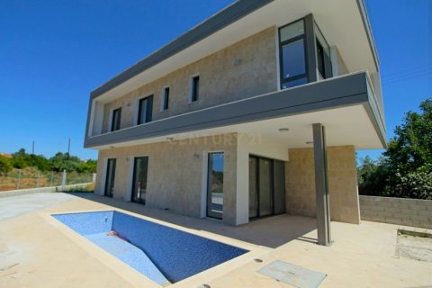 3 bedrooms Villa in Trachoni, Limassol, Cyprus No. 34111