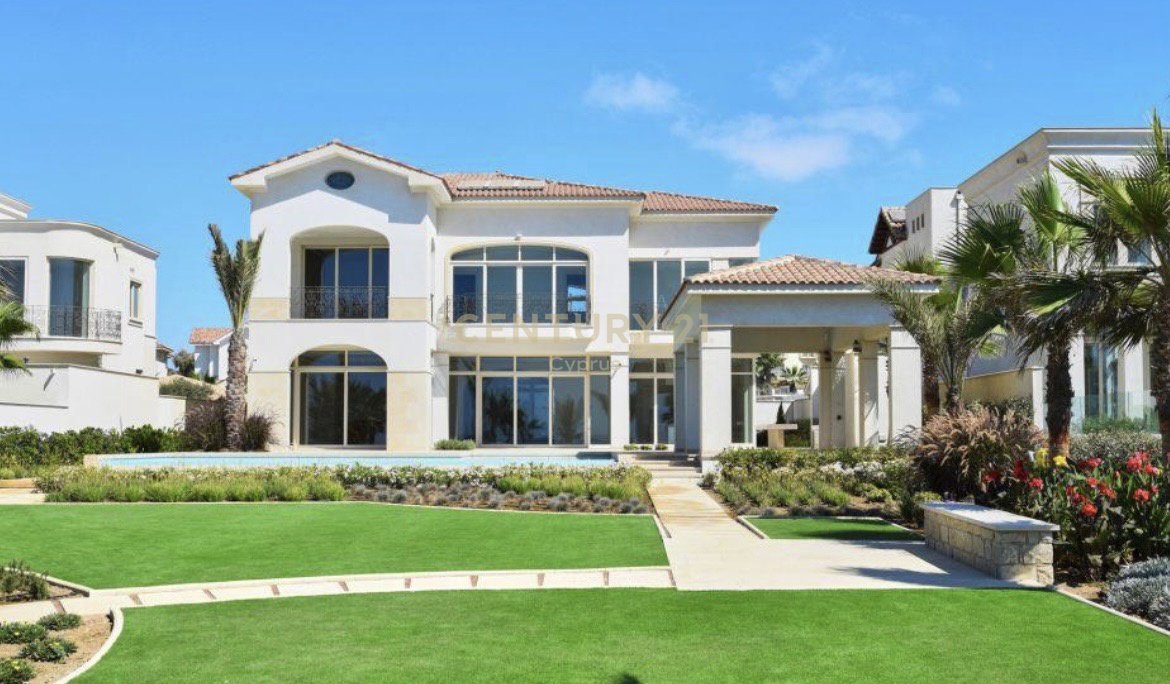 6 bedrooms Villa in Pervolia, Larnaka, Cyprus No. 53509