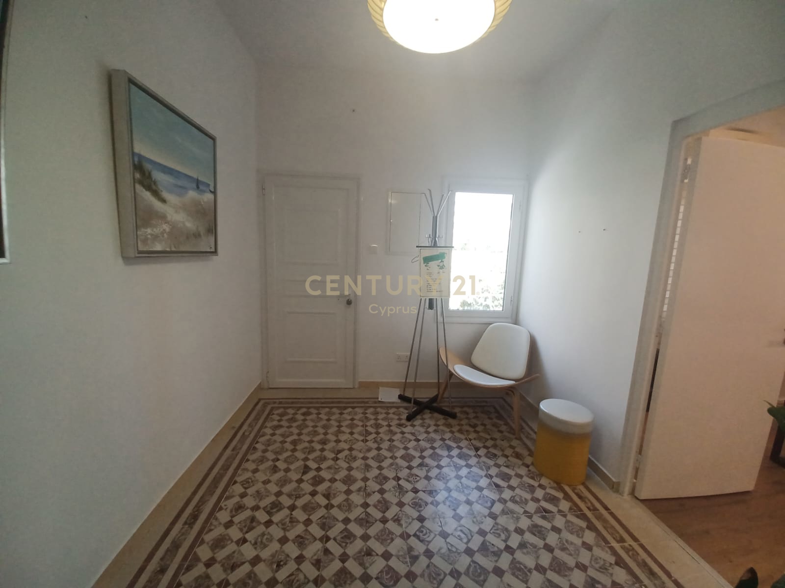 Офис 90м2 в Лимассол, Лимасол, Кипр № 57534