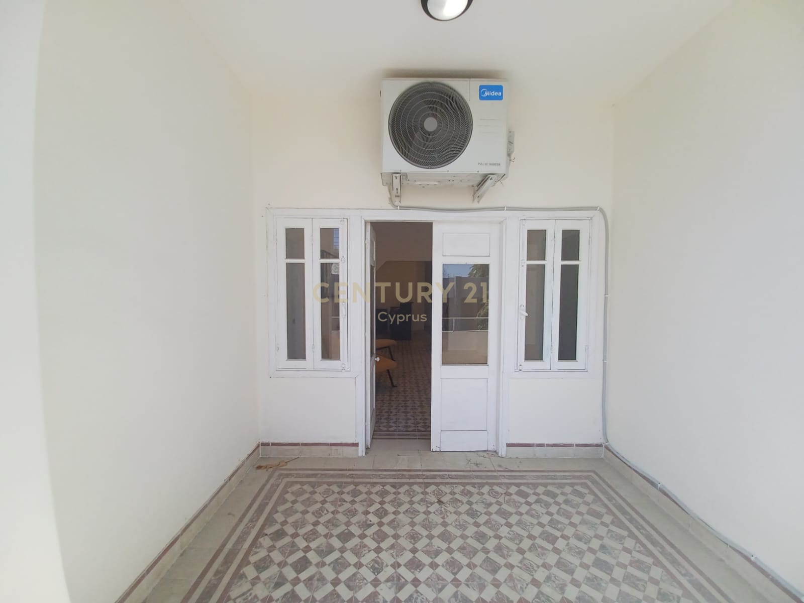 Офис 90м2 в Лимассол, Лимасол, Кипр № 57534