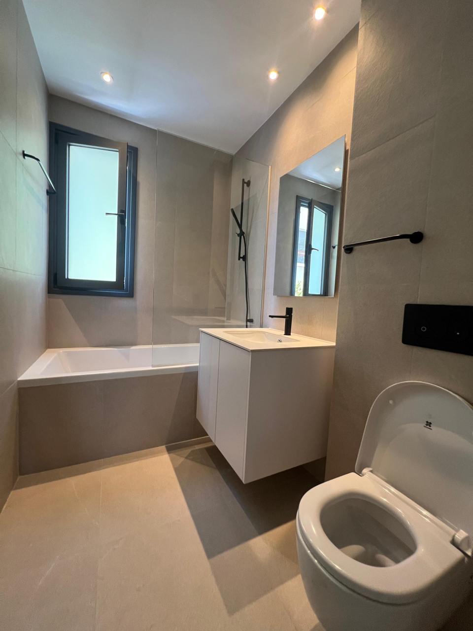 99m2 Apartment in Agios Nikolaos, Paphos, Cyprus No. 37194