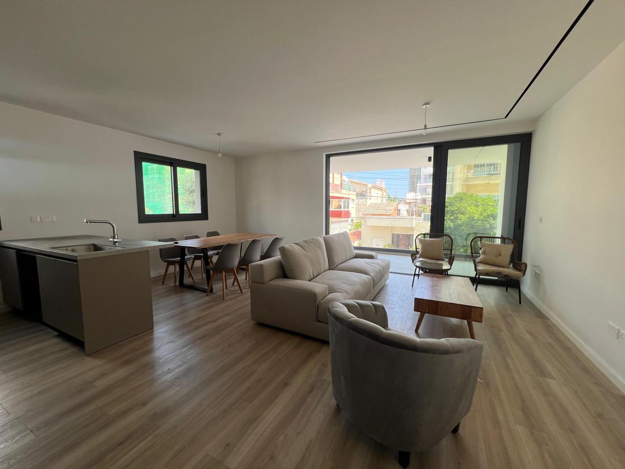 99m2 Apartment in Agios Nikolaos, Paphos, Cyprus No. 37194