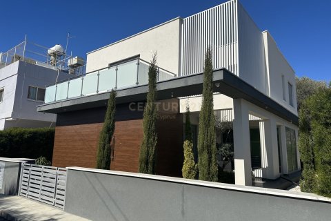 3 bedrooms Villa in Limassol, Cyprus No. 56133