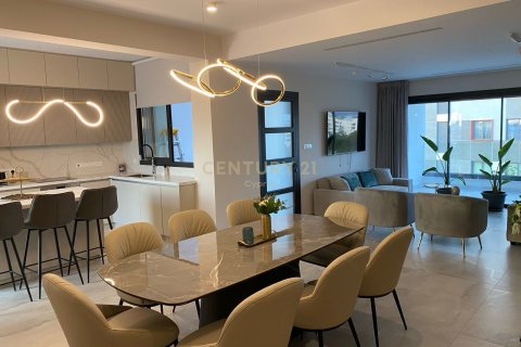 3 bedrooms Penthouse in Mesa Geitonia, Limassol, Cyprus No. 53959