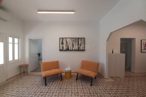 Офис 90м2 в Лимассол, Лимасол, Кипр № 57534