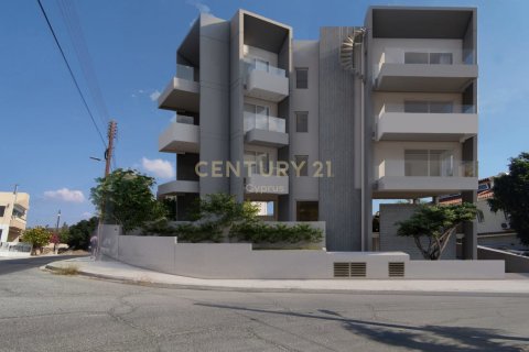 2 bedrooms Penthouse in Agios Athanasios, Limassol, Cyprus No. 55329