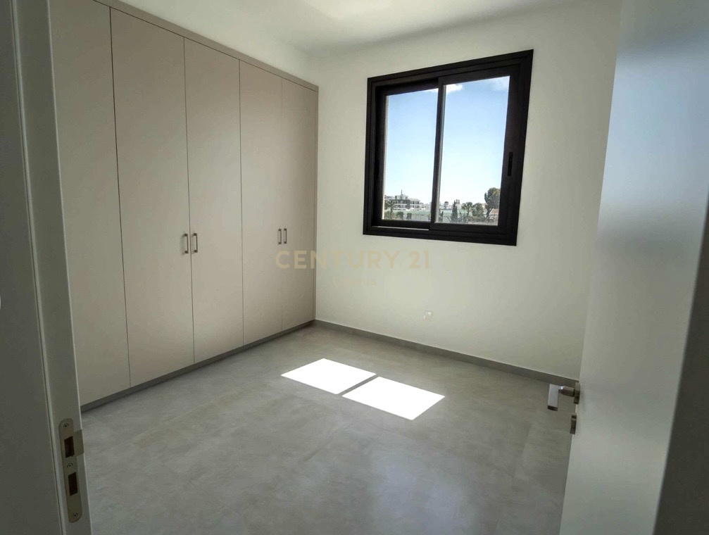 2 bedrooms Apartment in Larnaca, Larnaka, Cyprus No. 53553