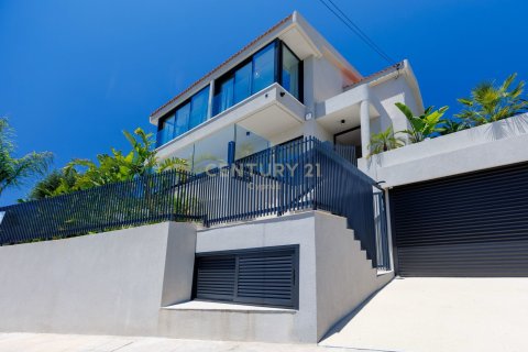 4 bedrooms Villa in Germasogeia, Limassol, Cyprus No. 53464