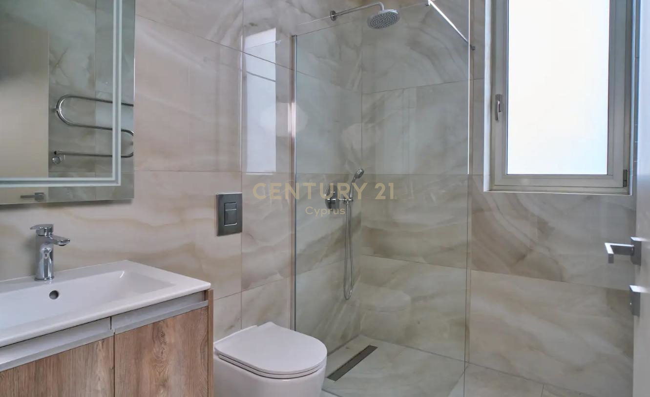 1 bedroom Apartment in Germasogeia, Limassol, Cyprus No. 53994