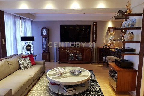 6 bedrooms Villa in Agios Tychonas, Limassol, Cyprus No. 55705