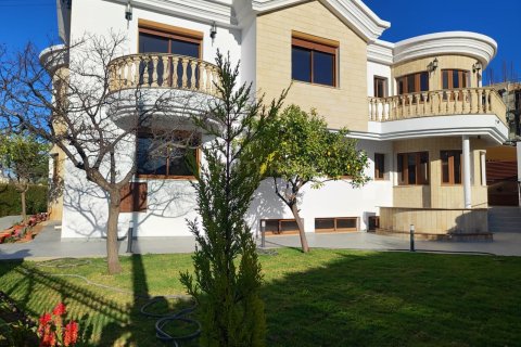 4 bedrooms Villa in Germasogeia, Limassol, Cyprus No. 20266
