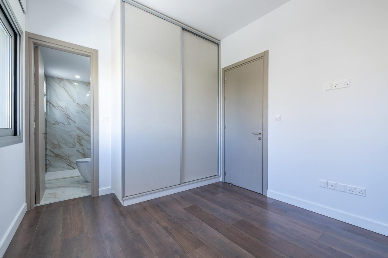 2 bedrooms Apartment in Germasogeia, Limassol, Cyprus No. 37157