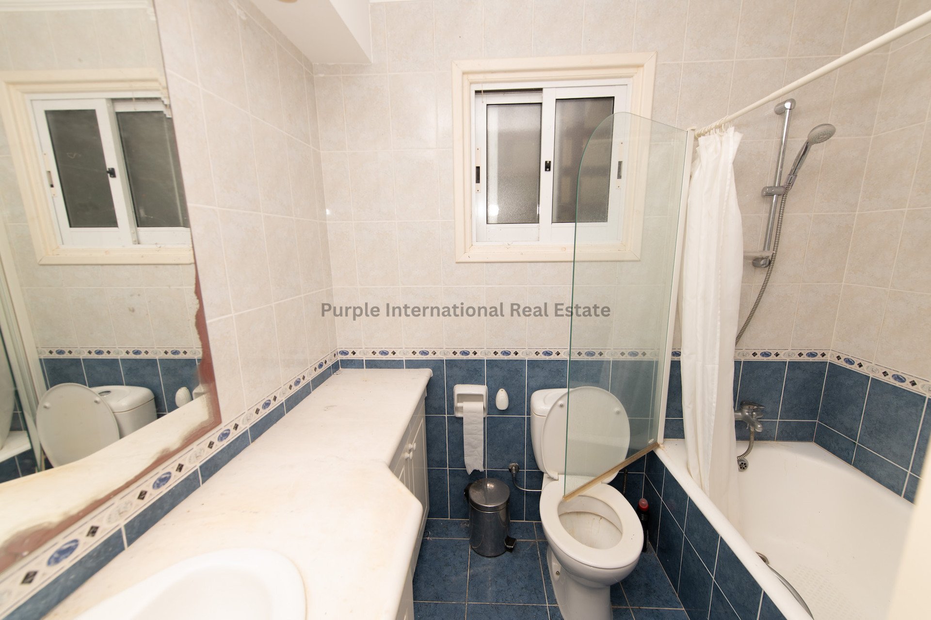 5 bedrooms Villa in Tala, Paphos, Cyprus No. 56601