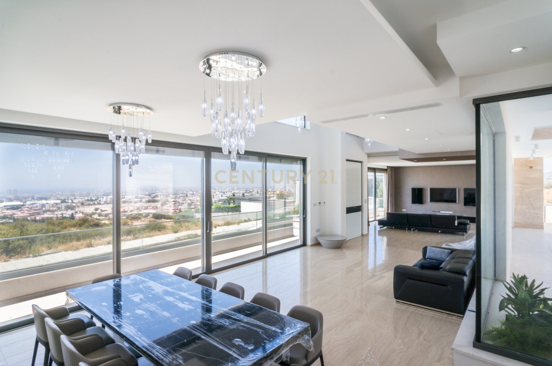 5 bedrooms Villa in Germasogeia, Limassol, Cyprus No. 53964