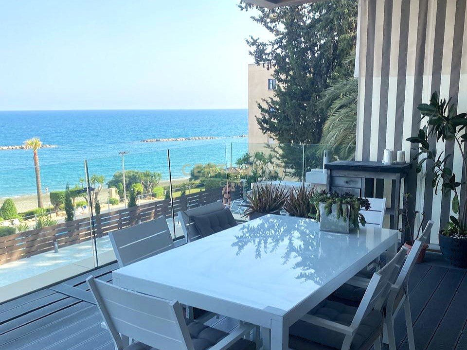 3 bedrooms Apartment in Agios Tychonas, Limassol, Cyprus No. 54145