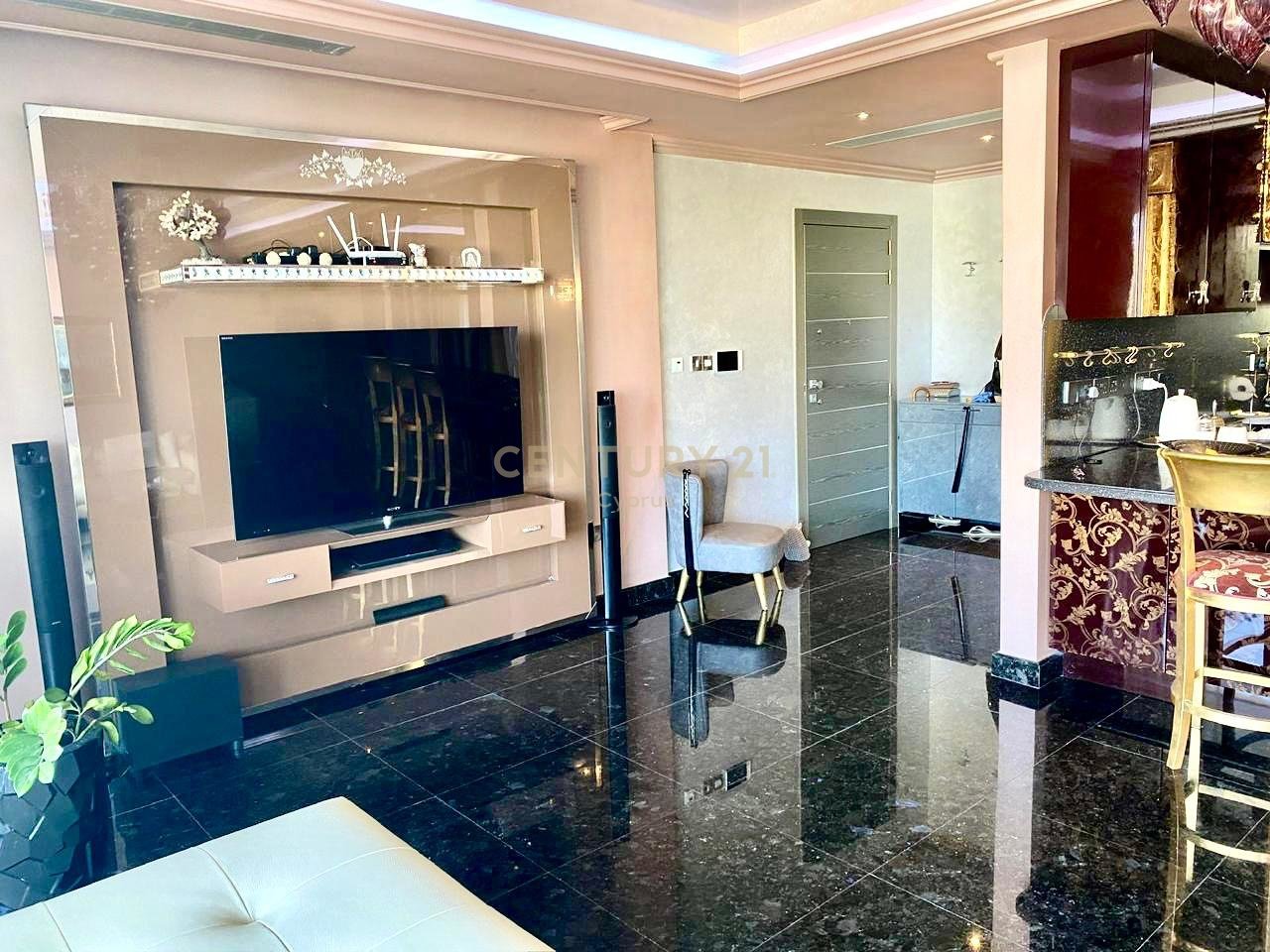 3 bedrooms Apartment in Agios Tychonas, Limassol, Cyprus No. 54145