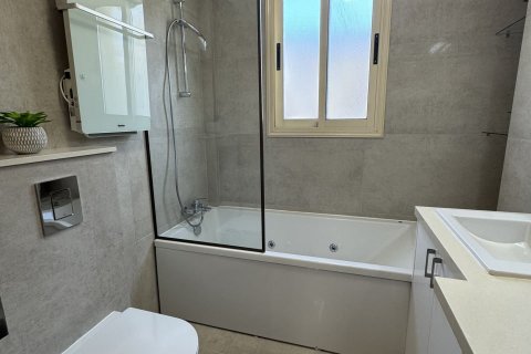 Квартира с 2 спальнями в Гермасойя, Лимасол, Кипр № 37144 16