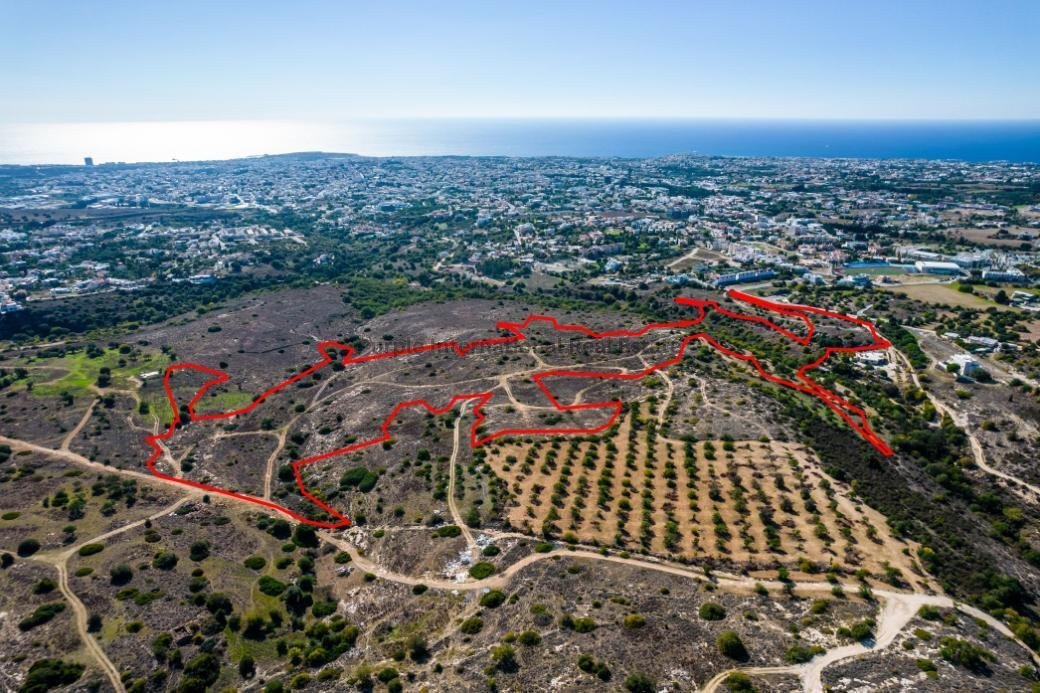 Terreno en Anavargos, Paphos, Chipre No. 57516