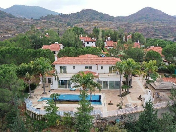 5 bedrooms Villa in Kalo Chorio, Limassol, Cyprus No. 54125