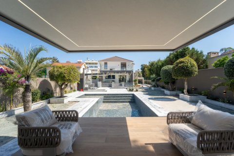3 dormitorios Villa en Germasogeia, Limassol, Chipre No. 53522