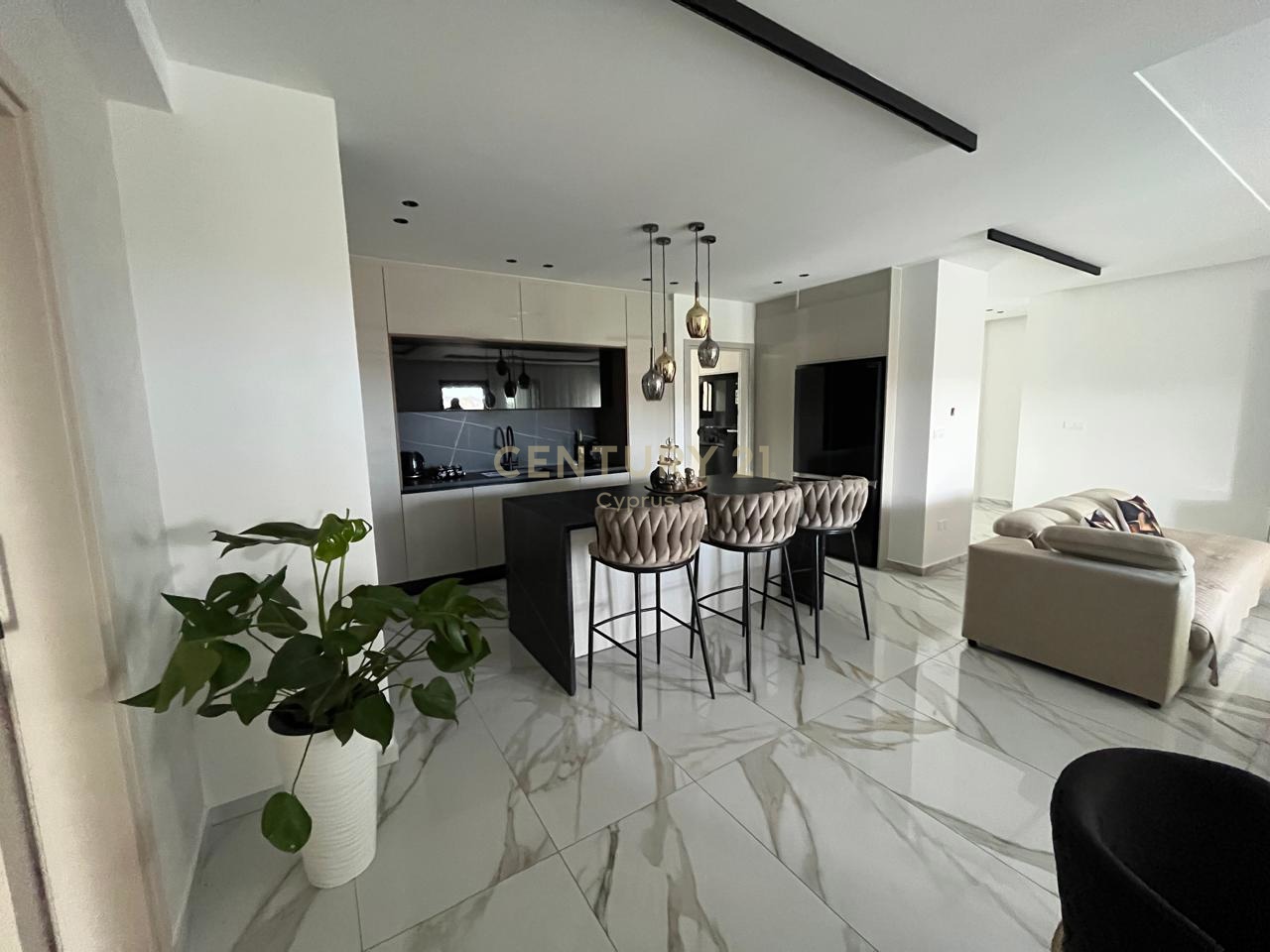 4 bedrooms Villa in Eptagonia, Limassol, Cyprus No. 53480
