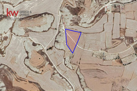 9096m2 Terreno en Larnaka, Chipre No. 56736