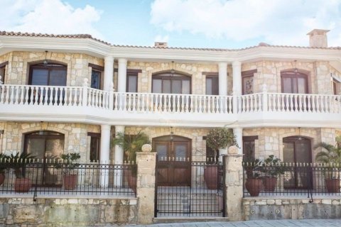 6 bedrooms Villa in Limassol, Cyprus No. 22172