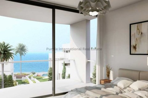 4 bedrooms Villa in Chloraka, Paphos, Cyprus No. 8023