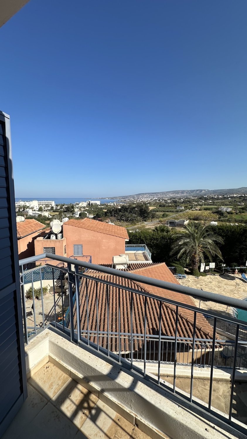 4 bedrooms Villa in Chloraka, Paphos, Cyprus No. 54806