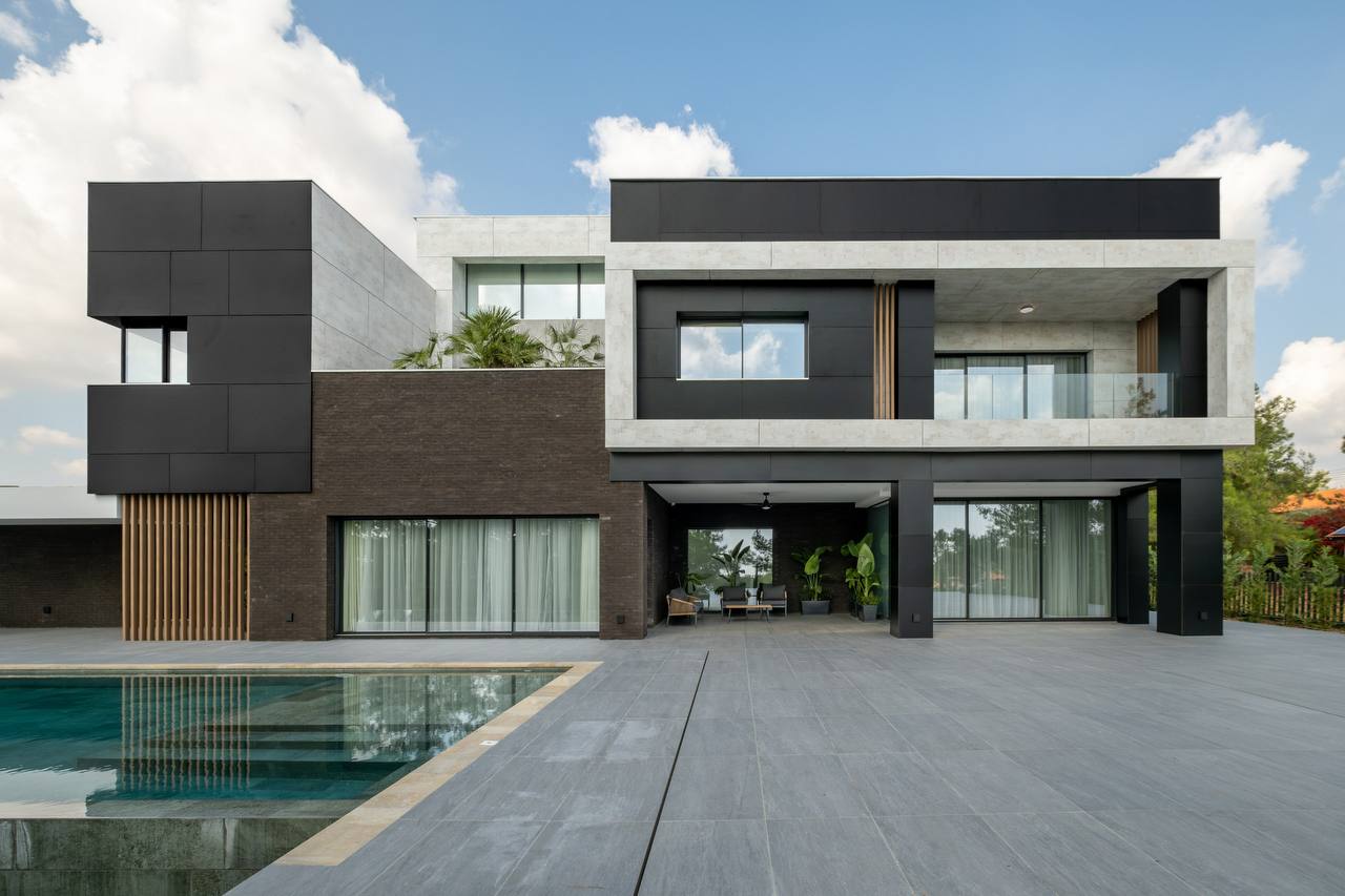 7 bedrooms Villa in Souni–Zanatzia, Limassol, Cyprus No. 35735